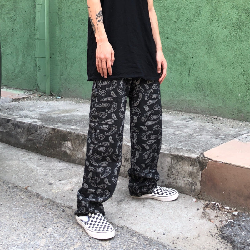 Men Jeans Embroidered Paisley Jeans Loose Retro Trousers